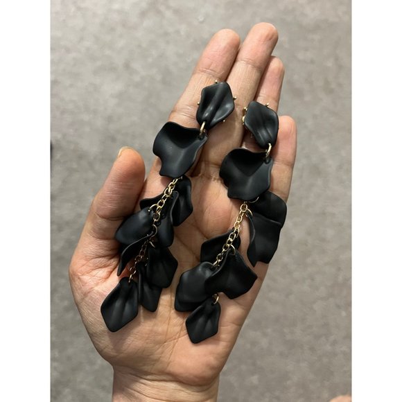 Black flower earrings , black leaf earrings , black acrylic earrings , large big - Picture 4 of 9